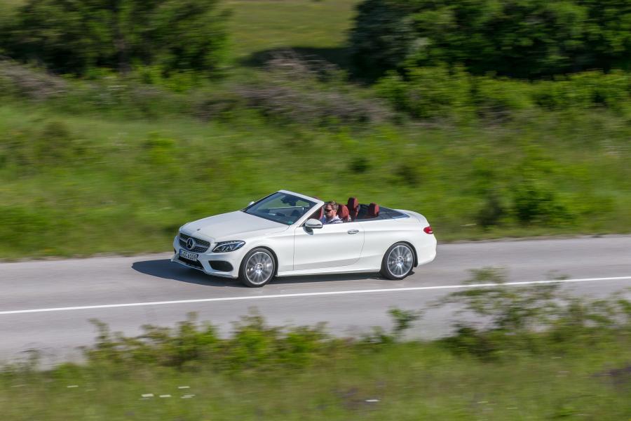  Mercedes-Benz C300 Cabriolet AMG Line 2016 года  (фото 3 из 32)